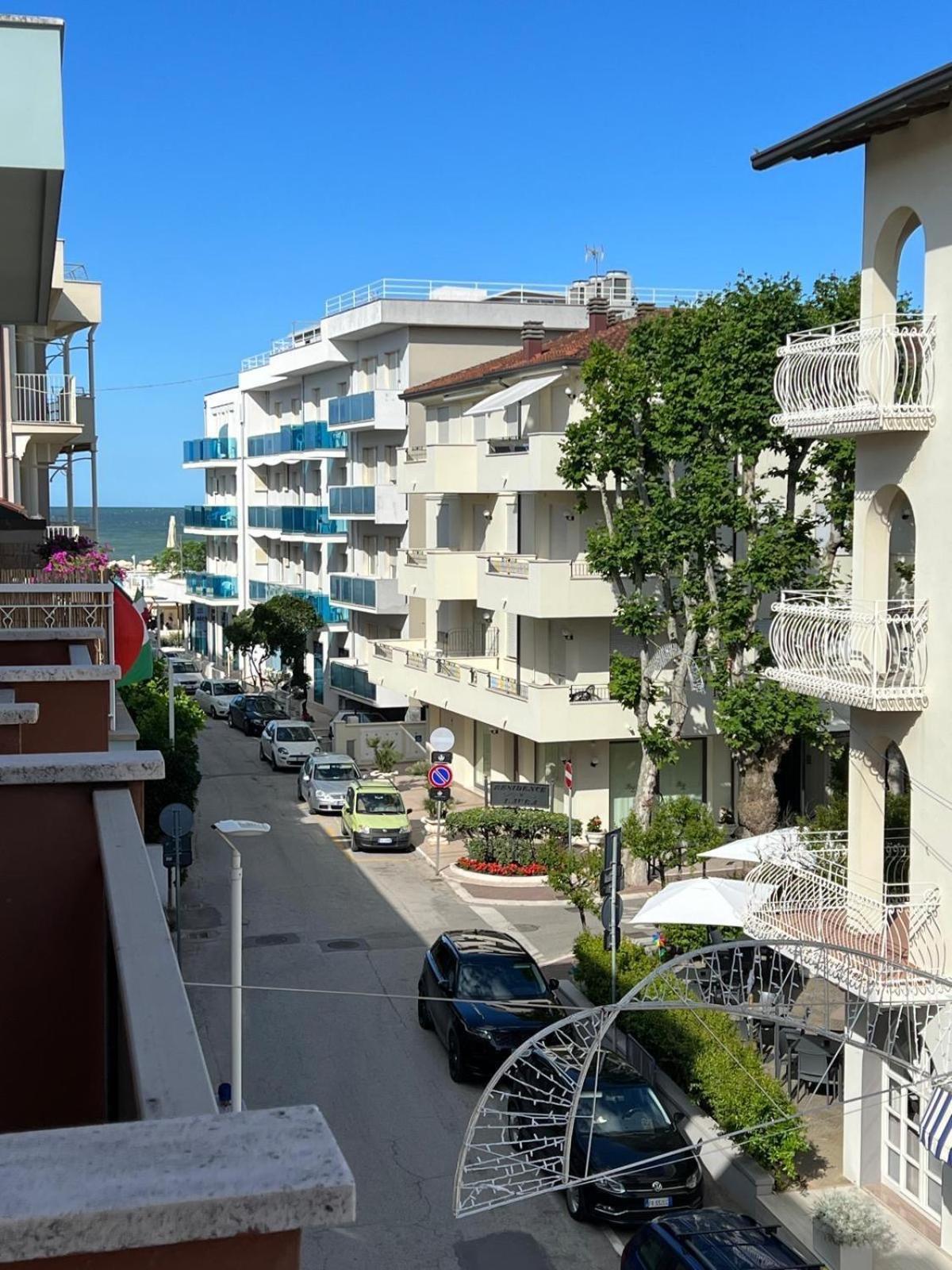 Hotel Villa Dei Fiori Bellaria-Igea Marina Exterior foto
